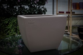 Vaso in resina Telcom tortora